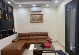 Bán căn nhà 32m2 phố Yên Hoa, Tây Hồ Dân xây 3 phòng ngủ 2 Ô tô tránh 10m 3.4 Tỷ