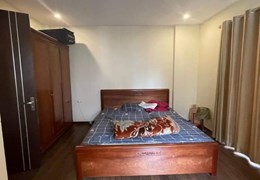 Bán ngôi nhà 32m2 phố Yên Hoa, Tây Hồ Dân xây 3 phòng 10m Mặt phố 3.2 Tỷ