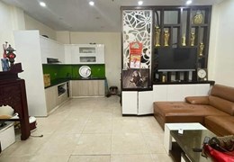 Bán căn nhà 33m2 phố Yên Hoa, Tây Hồ Chủ tự xây 3 phòng 1 nhà Ô tô tránh 3.1 Tỷ