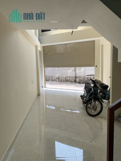 CHÍNH CHỦ CẦN BÁN 2 CĂN NHÀ LIỀN KỀ QUẬN BÌNH THẠNH, THÀNH PHỐ HỒ CHÍ MINH