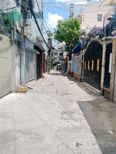 Nhà thuê 2 Tầng hẻm ô tô Nguyễn Thị Tần P2Q8 - Giá : 13 Triệu