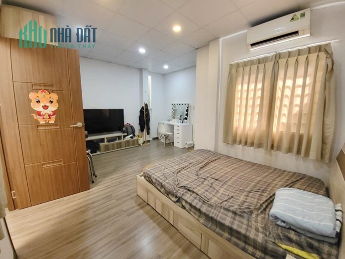 Nhà thuê 2 Tầng Full nội thất hẻm thông 232 Hưng Phú P8Q8