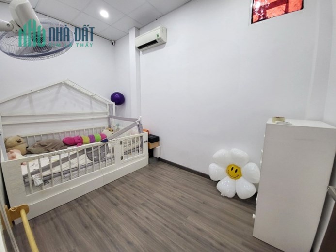 Nhà thuê 2 Tầng Full nội thất hẻm thông 232 Hưng Phú P8Q8