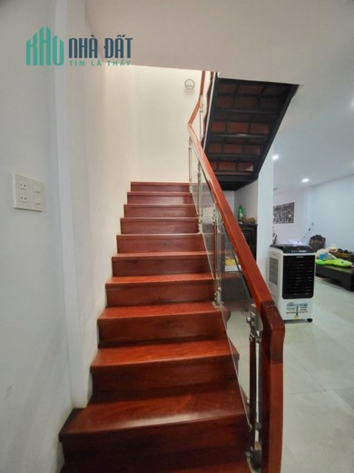 Nhà thuê 2 Tầng Full nội thất hẻm thông 232 Hưng Phú P8Q8