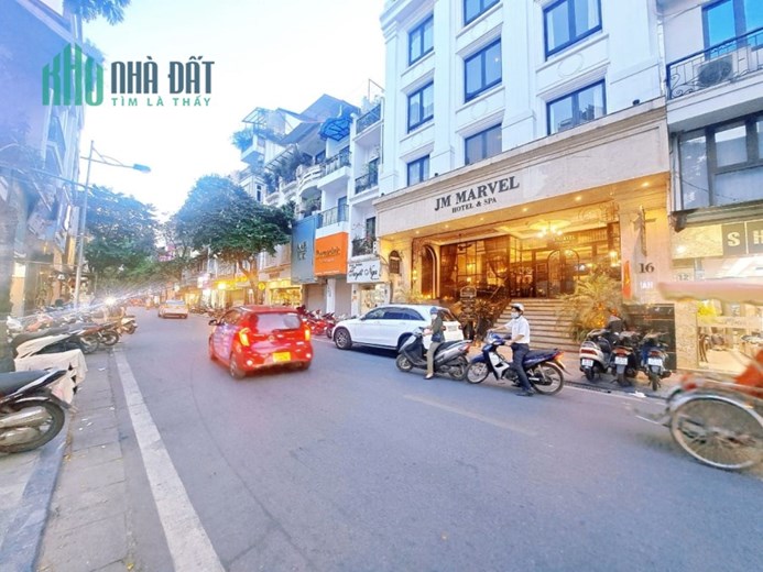 Bán nhà mặt phố Hàng Da, Hoàn Kiếm, Vị trí đẹp, Sổ vuông đét, 380m2, MT 20m, 210 tỷ
