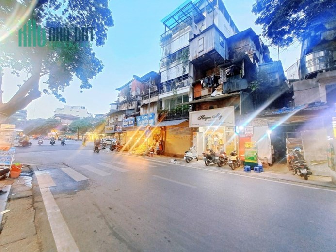 Bán nhà mặt phố Hàng Da, Hoàn Kiếm, Vị trí đẹp, Sổ vuông đét, 380m2, MT 20m, 210 tỷ