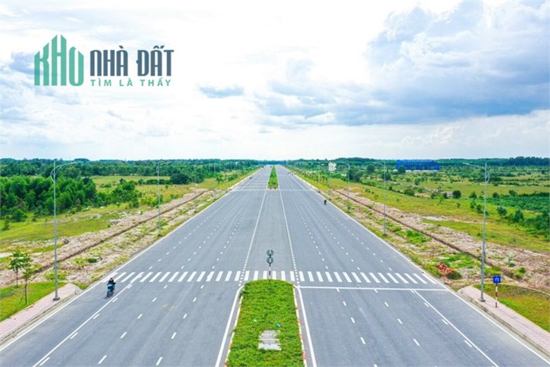 Cần bán lô đất mặt tiền ngay trung tâm Nhơn Trạch Đồng Nai chỉ 900 triệu/nền 100m2.