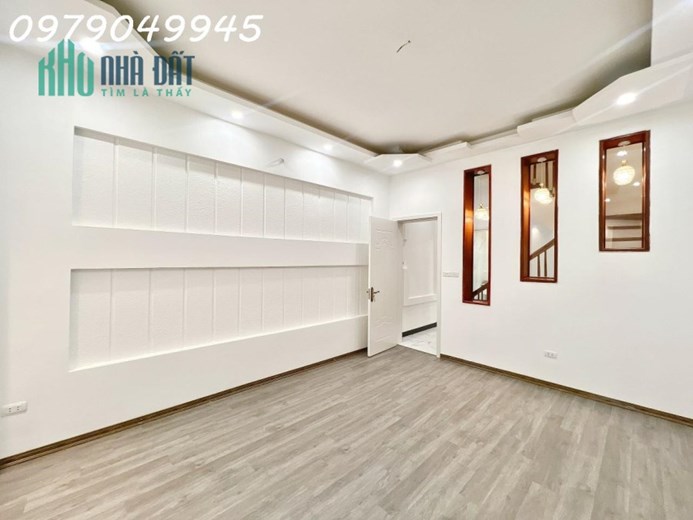 BÁN NHÀ HOA BẰNG, CẦU GIẤY,42M2X5T,1 NHÀ RA MẶT PHỐ,ÔTÔ ĐỖ CỔNG,5.9 TỶ