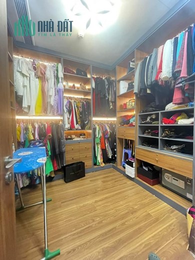 Chung cư Golden Park, Cầu Giấy, 95m2, tặng nội thất xịn, sổ đỏ trao tay, ở ngay