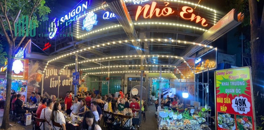 CẦN SANG NHƯỢNG LẠI QUÁN TẠI QUẬN 4
