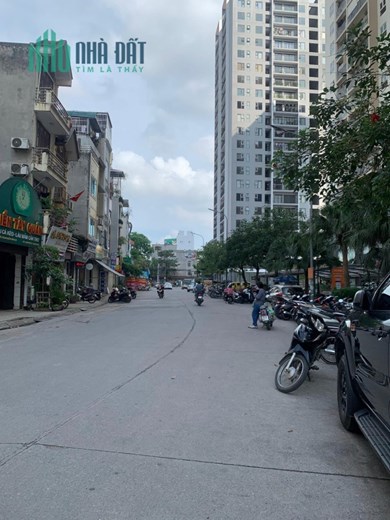 bán nhà 3 tầng cũ Nguyễn Văn Cừ-Long Biên 370m, MT 13m, vỉa hè, ôtô tránh
