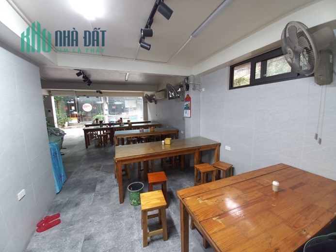 Bán Căn hộ tập thể Tô Hiệu, Cầu Giấy. 100m2; T1; MT8m; giá 7 tỷ. Phương