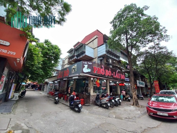Bán Căn hộ tập thể Tô Hiệu, Cầu Giấy. 100m2; T1; MT8m; giá 7 tỷ. Phương