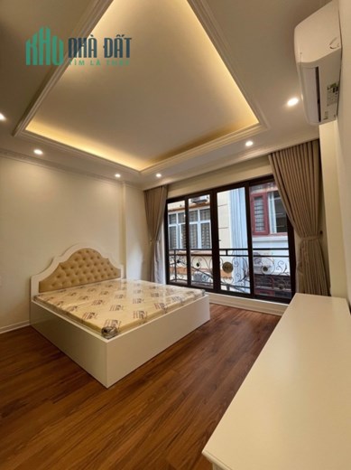 Bán nhà Dương Quảng Hàm, Cầu Giấy. 62m2x7; TM; giá 15.5 tỷ. Phương
