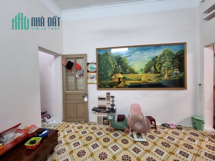 Bán nhà Hoàng Quốc Việt, Cầu Giấy. 52m2; giá 12.6 tỷ. Phương