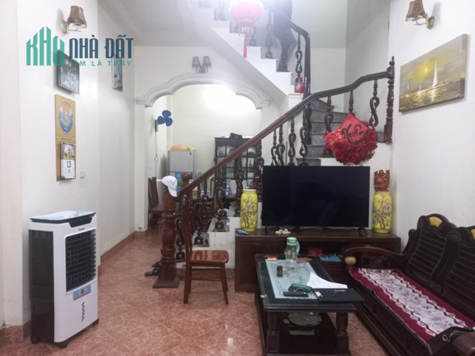 Bán nhà Hoàng Quốc Việt, Cầu Giấy. 42m2x4; giá 11.6 tỷ. Phương