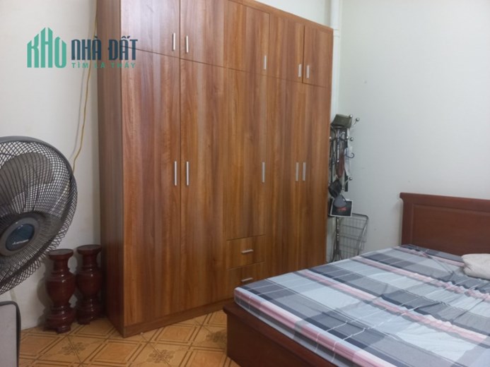 Bán nhà Hoàng Quốc Việt, Cầu Giấy. 42m2x4; giá 11.6 tỷ. Phương