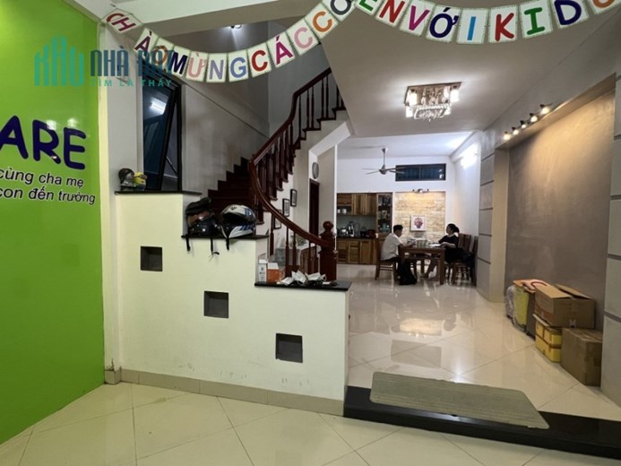 Bán nhà Hoàng Quốc Việt, Cầu Giấy. 61m2; giá 9 tỷ. Phương