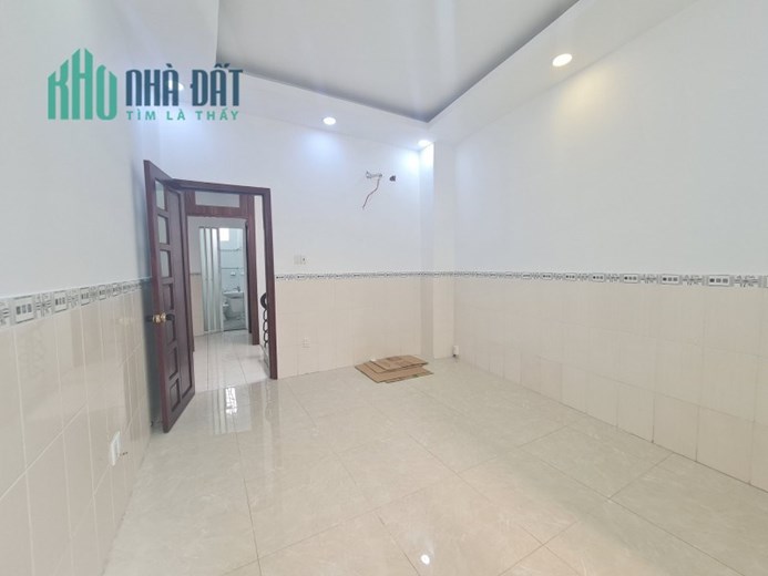Bán Nhà Hẻm Lê Trọng Tấn Tân Phú, 60m2 x 4 Tầng, Hẻm Ô Tô, Gần Chợ, Siêu Thị, Trường Học, Chỉ 4 tỷ
