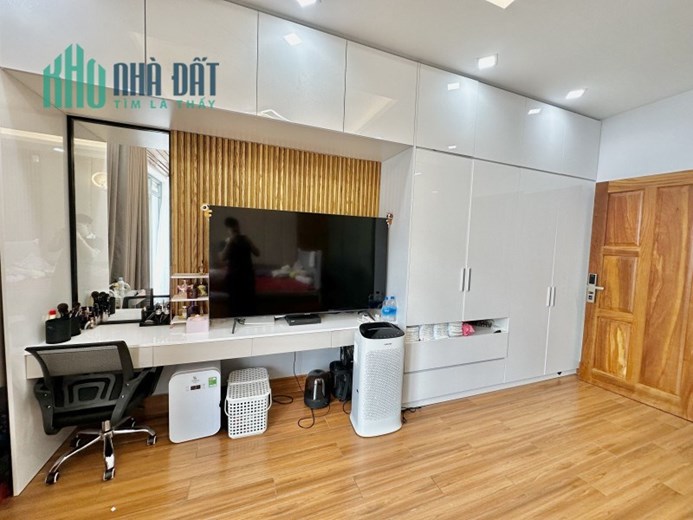 Bán Nhà Hẻm Đỗ Nhuận Tân Phú, 60m2 x 4 Tầng, Hẻm Ô Tô, Gần Chợ, Siêu Thị, Trường Học, Chỉ 4 tỷ