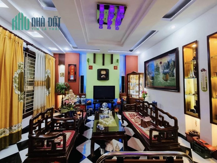BÁN NHÀ KHU PHÂN LÔ CÁN BỘ TOÀ ÁN PHỐ NGUYỄN CHÍ THANH - TRUNG TÂM ĐỐNG ĐA - GẦN PHỐ - Ô TÔ TRÁNH,