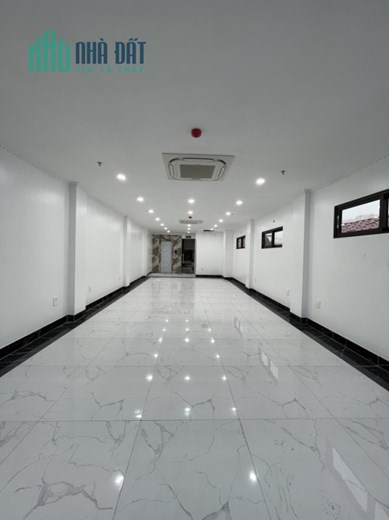 Bán nhà Hoàng Quốc Việt, Cầu Giấy. 80m2x9; giá 29.5 tỷ. Phương