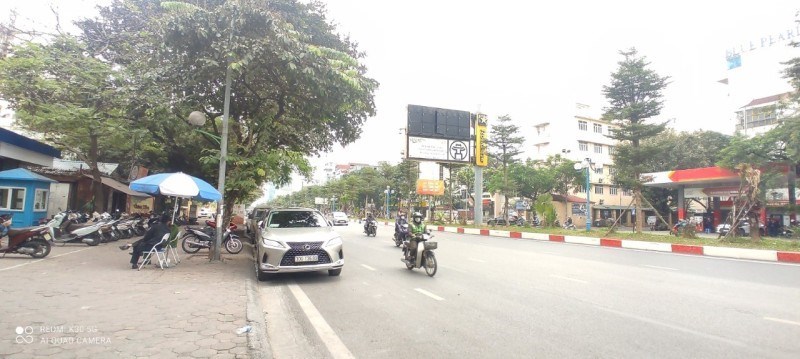 Bán nhà Hoàng Quốc Việt, Cầu Giấy. 640mm; MT30m; giá 208 tỷ. Phương