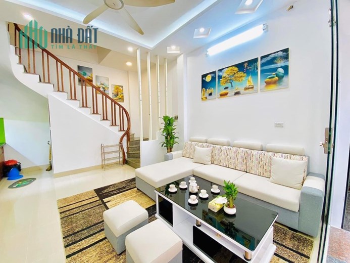 Bán Nhà  35m2 giá 3,2 tỷ Văn Tiến Dũng , Oto ,Kinh Doanh Sầm Uất