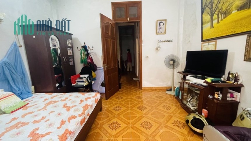 Bán nhà Hoàng Quốc Việt, Cầu Giấy. 45m2x4; giá 9.6 tỷ. Phương
