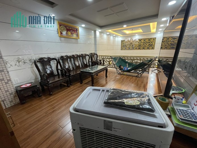 Bán nhà Mặt tiền Lê Lư, Tân Phú  6 Tầng 80m2 chỉ  12 tỷ LH 0902160655