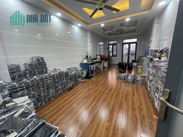 Bán nhà Mặt tiền Lê Lư, Tân Phú  6 Tầng 80m2 chỉ  12 tỷ LH 0902160655