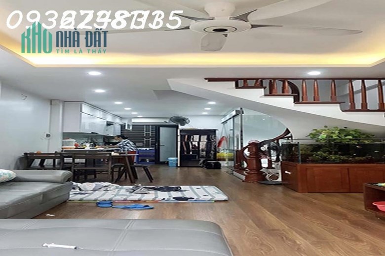 Bán gấp nhà đẹp gần phố Gần phố Nguyễn Khuyến, xây tâm huyết, khu vực hiếm nhà bán