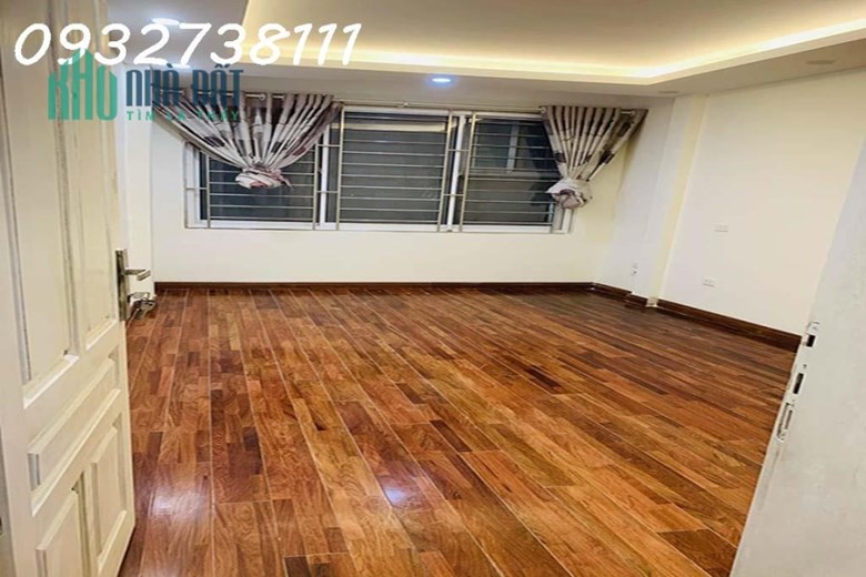 Cần bán nhanh nhà phố Gần phố Hoàng Ngọc Phách 5 tầng kinh doanh đỉnh nội thất sang trọng