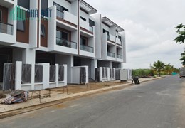 Bán gấp nền khu đô thị tân phú đông, đối diện khu biệt thự hoành tráng.