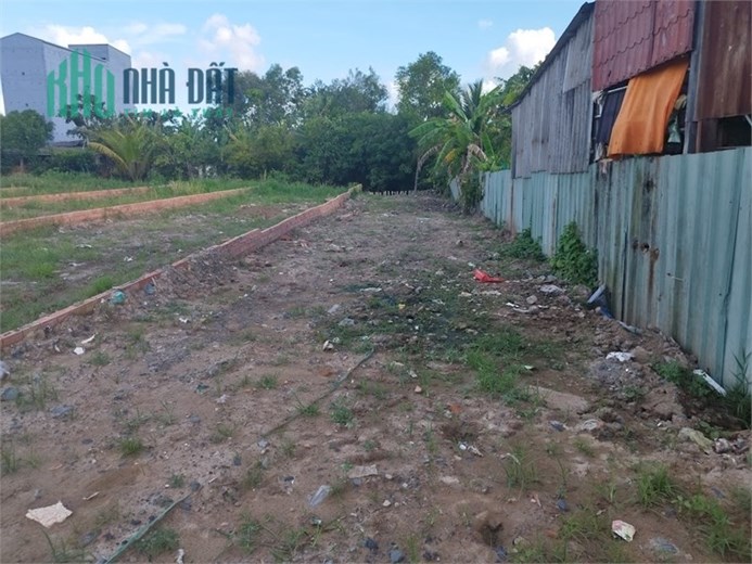 Bán gấp nền khu đô thị tân phú đông, đối diện khu biệt thự hoành tráng.