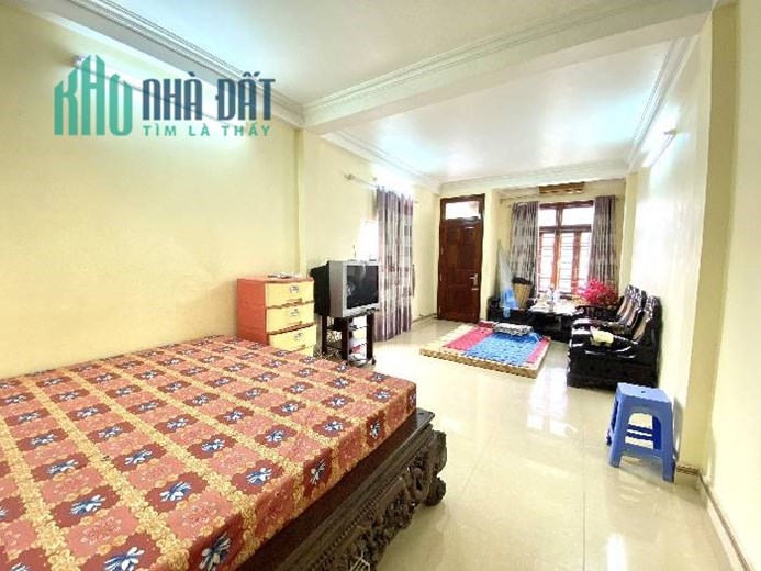 BÁN NHÀ HOÀNG QUỐC VIỆT NHỈNH 7 TỶ- Ô TÔ ĐỖ CỬA - PHÂN LÔ - SÁT PHỐ - 57m - 4T