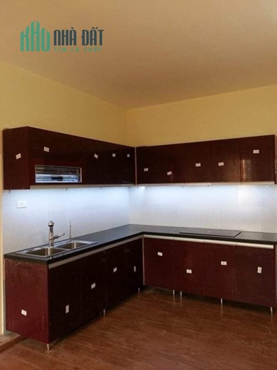 MẶT NGÕ KINH DOANH Ô TÔ TRÁNH, ĐẸP NHÂT NGỌC THỤY, GẦN NGAY PHỐ.