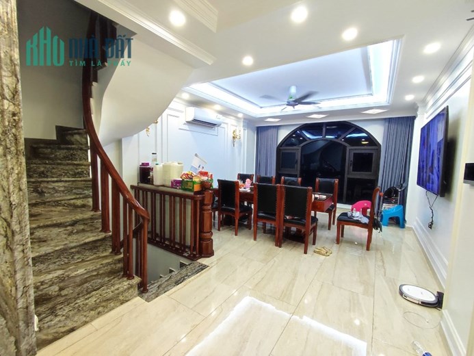 Bán nhà Mai Dịch, thang máy, căn góc, gara ô tô, kinh doanh, 60m mt 4.6m 18 tỷ 8