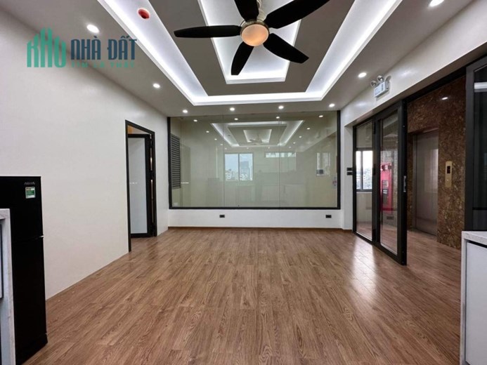 140m 8 Tầng Mặt Tiền 7m Giá Nhỉnh 26 Tỷ Dòng Tiền 1.5 Tỷ 1 Năm Phố Hoàng Quốc Việt. Lô Góc Ô Tô