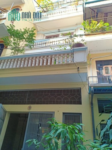 Trần Khát Chân, Hai Bà Trưng, lô góc, gần phố, Dt 46m2, giá chào 4 tỉ 9