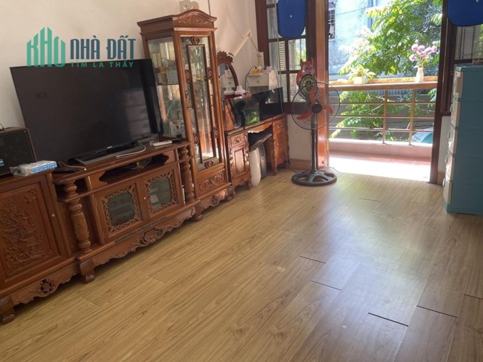 Trần Khát Chân, Hai Bà Trưng, lô góc, gần phố, Dt 46m2, giá chào 4 tỉ 9