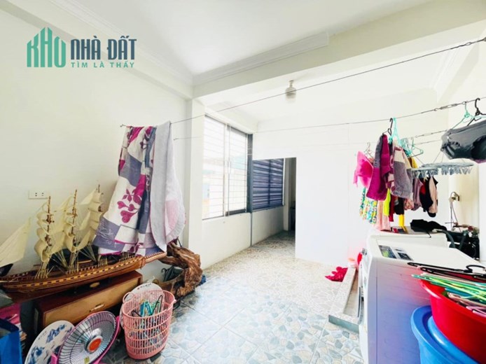 CẦN BÁN GẤP NHÀ HÀO NAM, 32M2*5 TẦNG, 3 NGỦ, GẦN PHỐ, 3.9TỶ, 0823934589.
