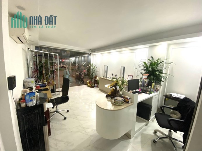 Bán nhà mặt phố đường Trường Chinh- Đống Đa- 6 tầng- sầm uất- vỉa hè rộng-18.8 tỷ.