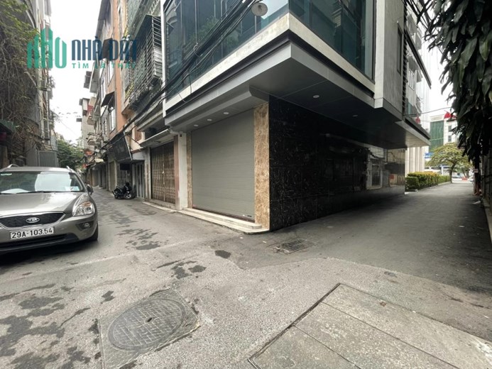 79m Mặt Tiền 8m Giá Nhỉnh 13 Tỷ Hoàng Quốc Việt. Phân Lô Ô Tô Chạy Vòng Quanh. Vị Trí Kim Cương.
