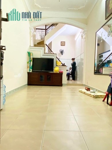 CẦN BÁN GẤP NHÀ HÀO NAM, 32M2, 4 NGỦ, NGÕ RỘNG, 3.55TỶ, 0823934589.