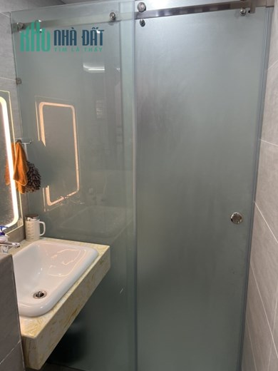 GIẢM 1 TỶ CÒN 3.3 TỶ, nhà Lã Xuân Oai, ngay ngã 4 Lê Văn Việt - Lã Xuân Oai, SHR, 56m2, 4x14m, 2