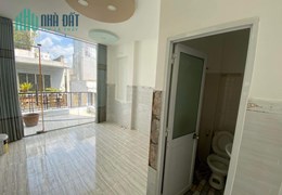 Cho thuê Phòng full nội thất, ban công bự tại 25 Nguyễn Thái Học, P1, quận Bình Thạnh