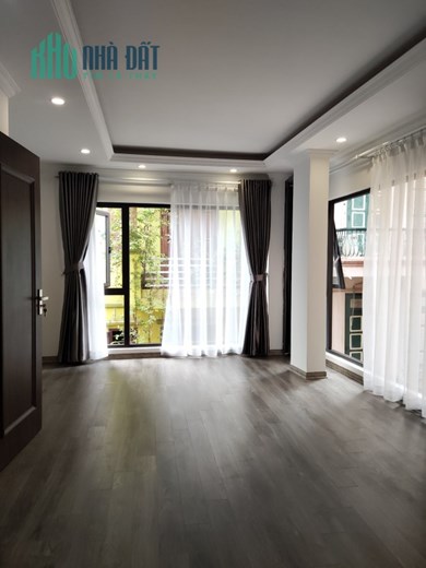 Bán nhà chính chủ ngõ 260 phố Đội Cấn,Liễu Giai 45 m2 x 6 t thang máy mới giá 10 tỷ