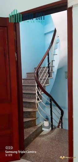 Cho thuê nhà lĩnh nam, dt35x4tầng. Giá 11tr
