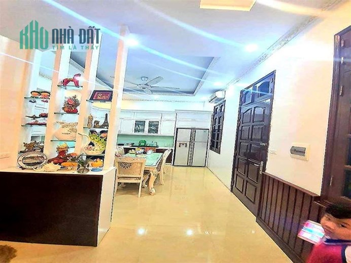 Bán gấp CHTT GỐC ĐỀ  MINH KHAI giá 1.05tỷ, 30m2. tầng 3, ở được luôn